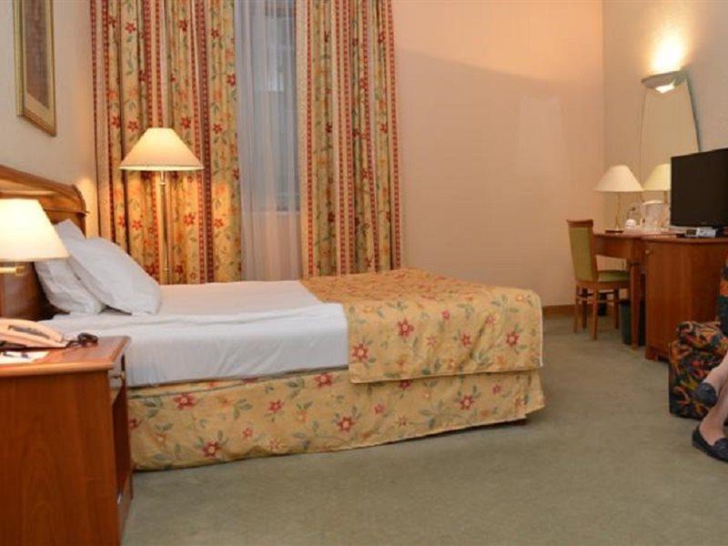 Best Western Hotel Turist Skopje Luaran gambar